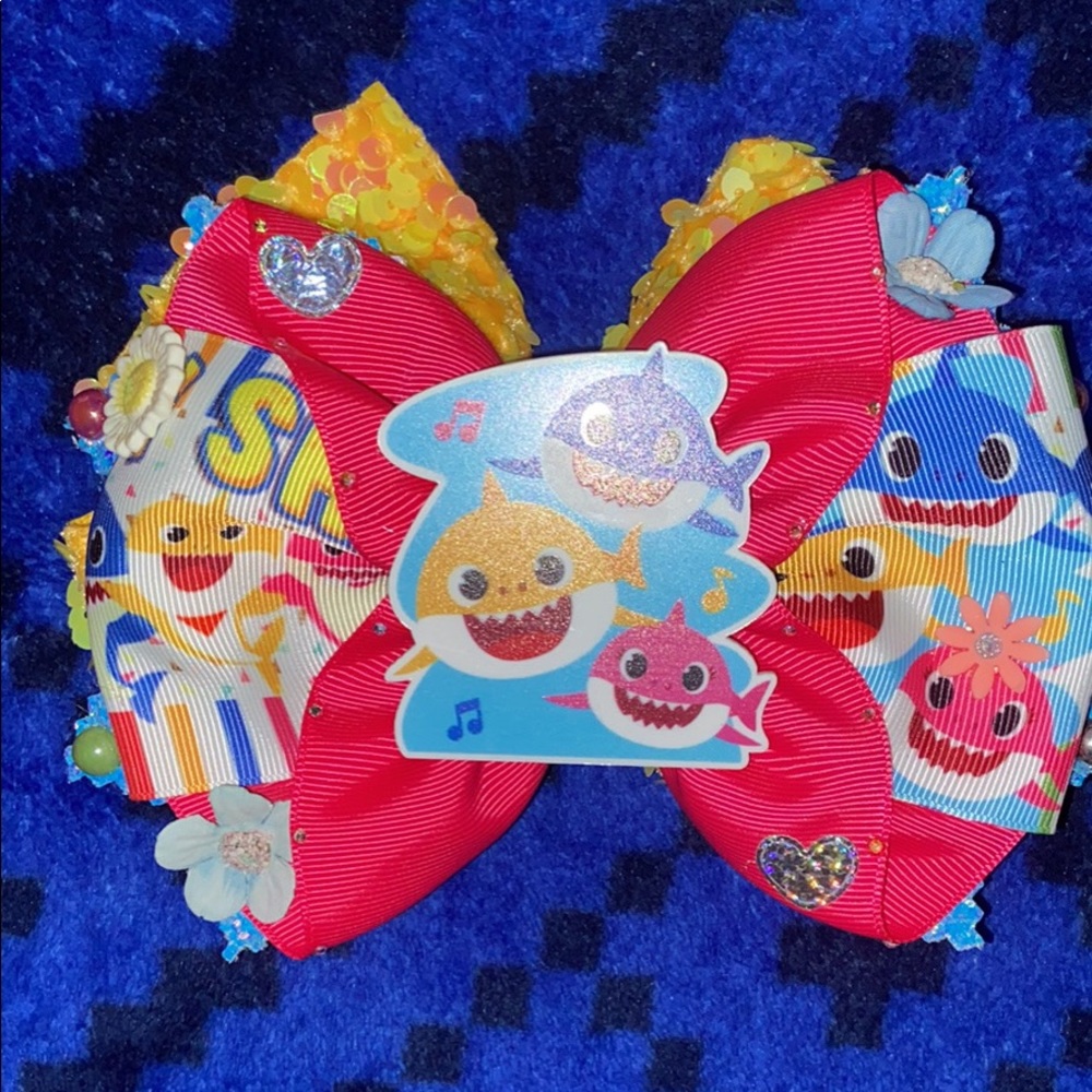 Hair bow